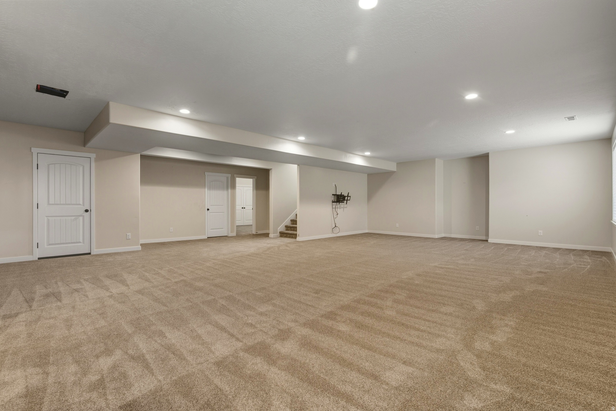 VIVIAN ESTATES - Residential