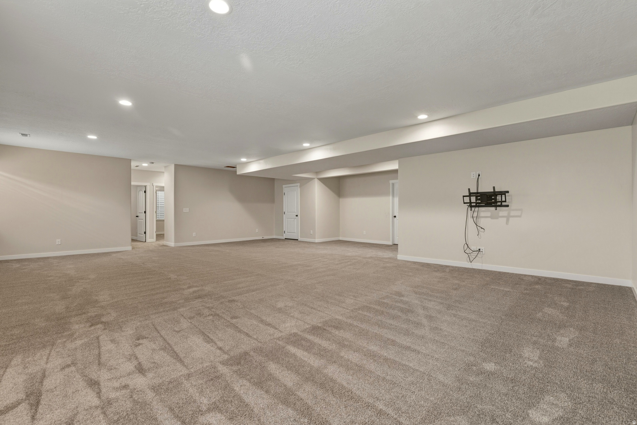 VIVIAN ESTATES - Residential