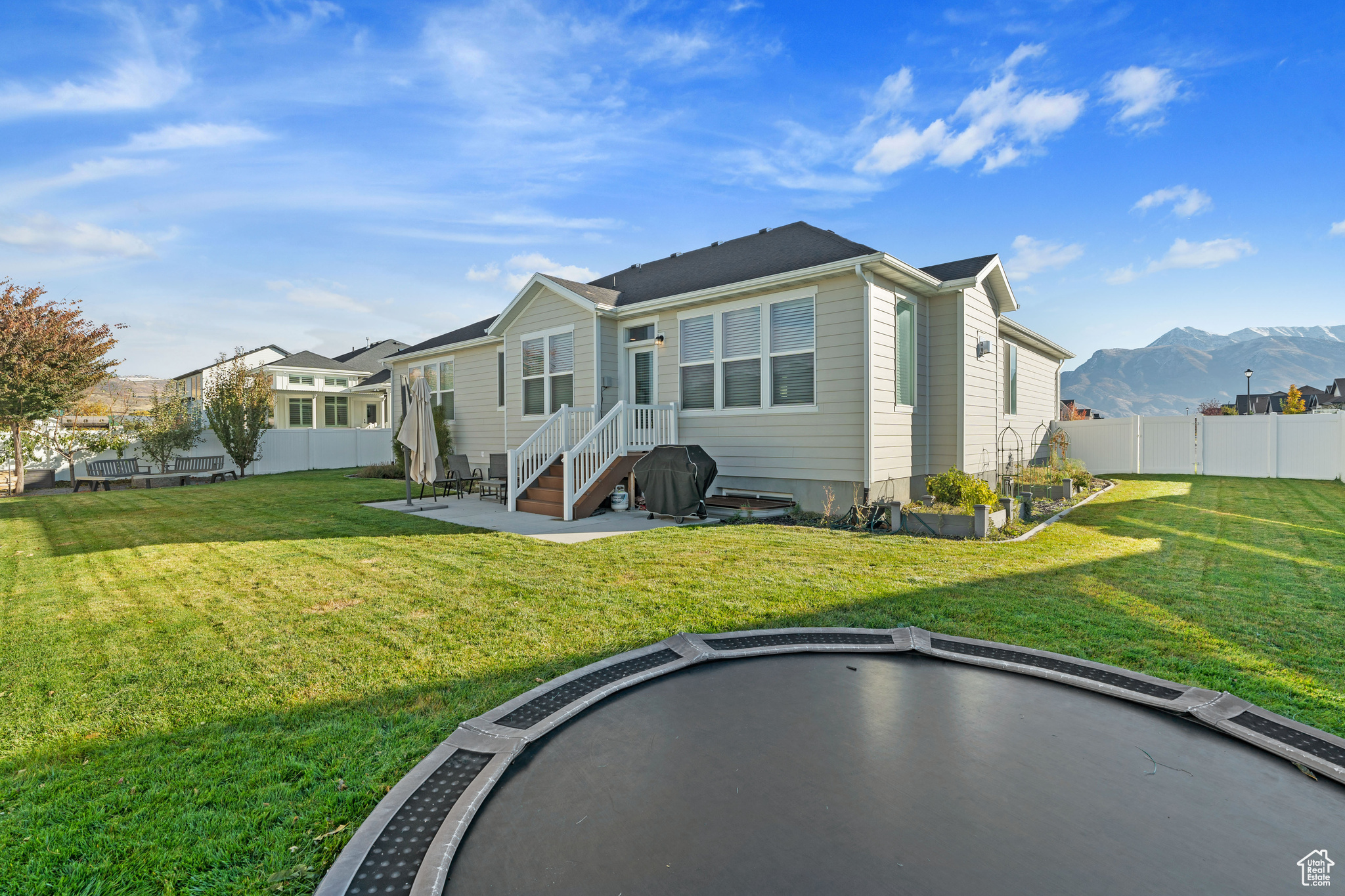 VIVIAN ESTATES - Residential