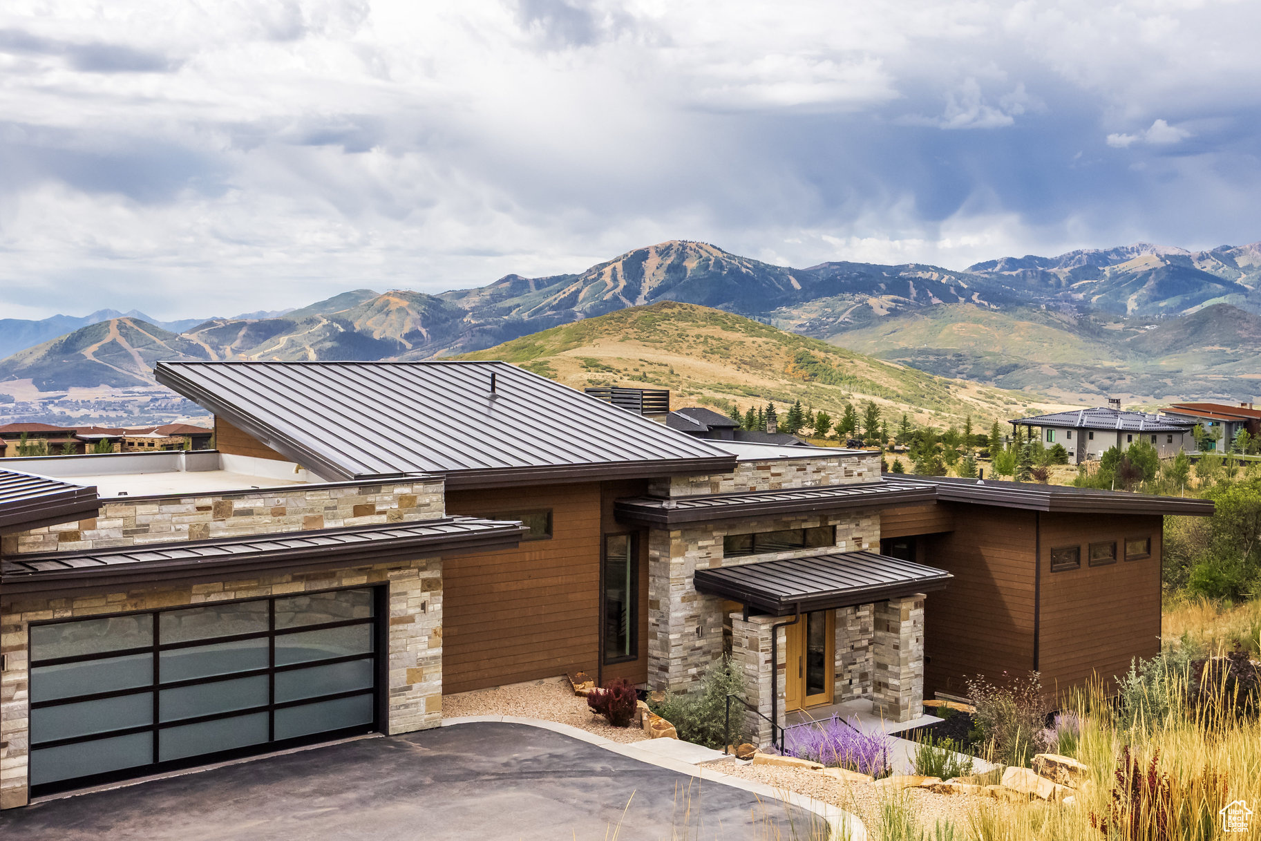 DEER VISTA - Residential