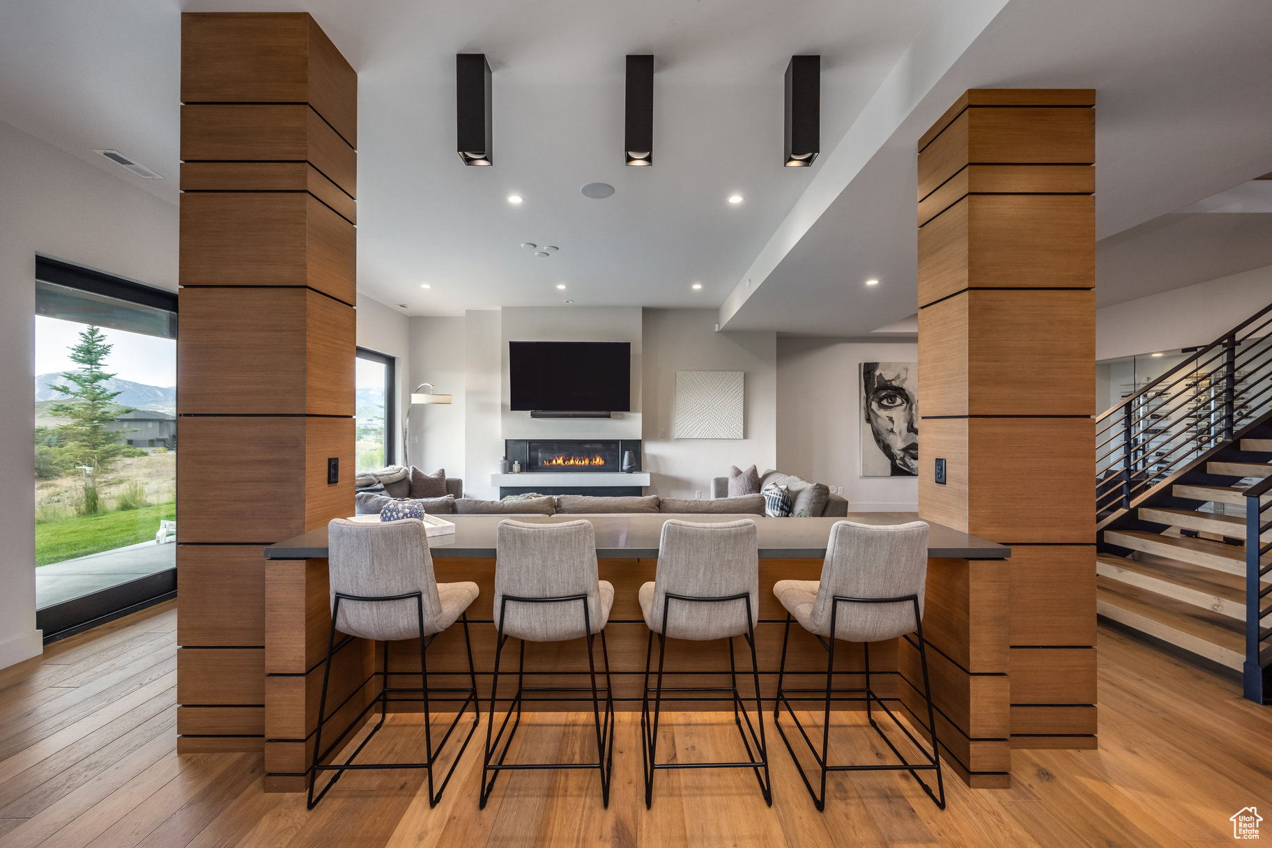 DEER VISTA - Residential