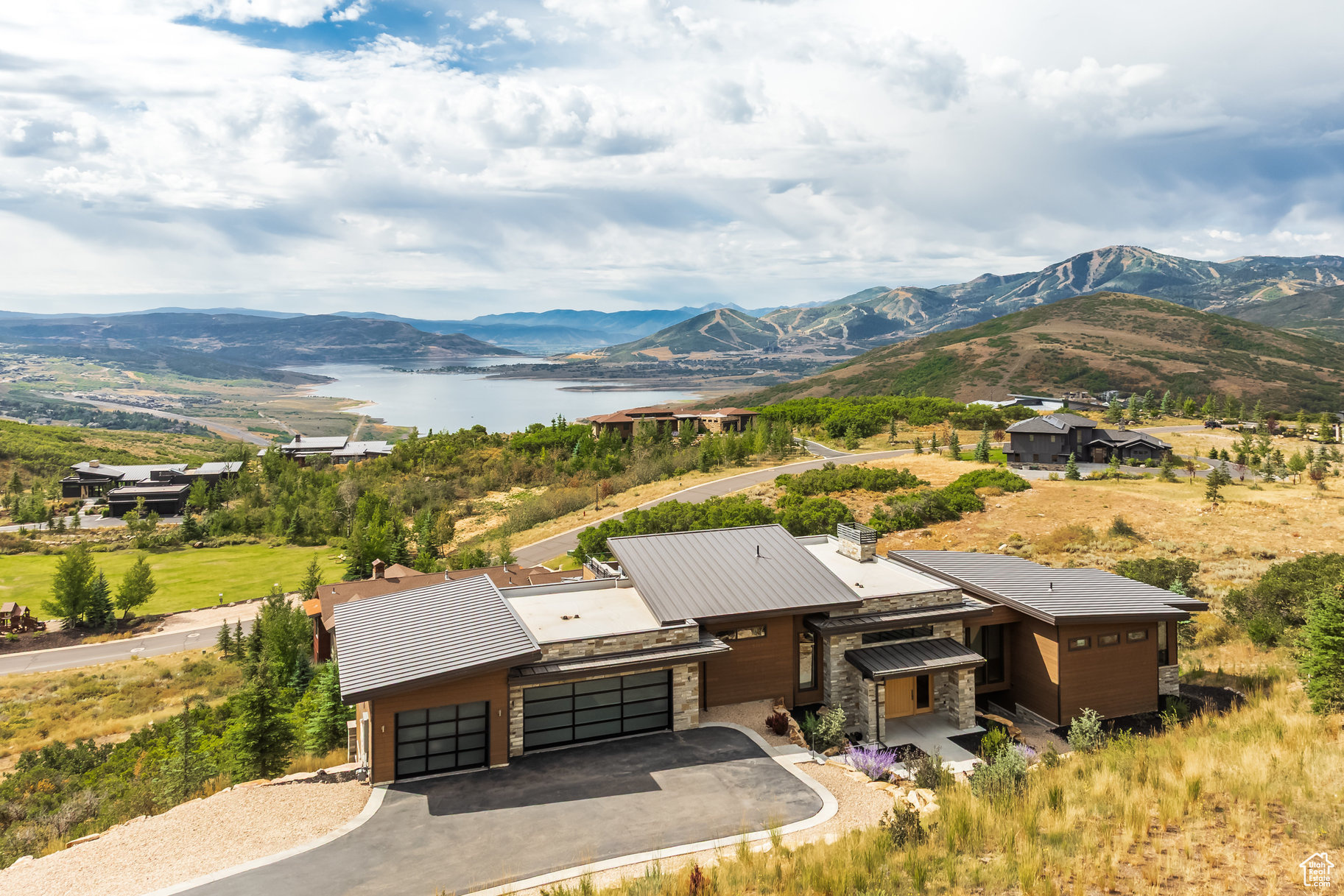 DEER VISTA - Residential