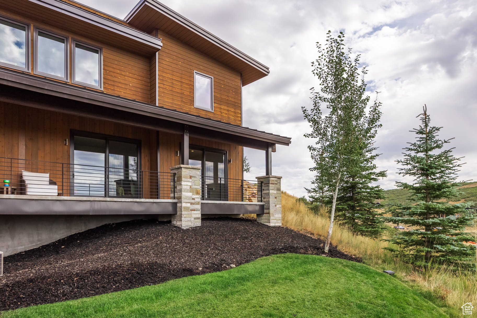DEER VISTA - Residential
