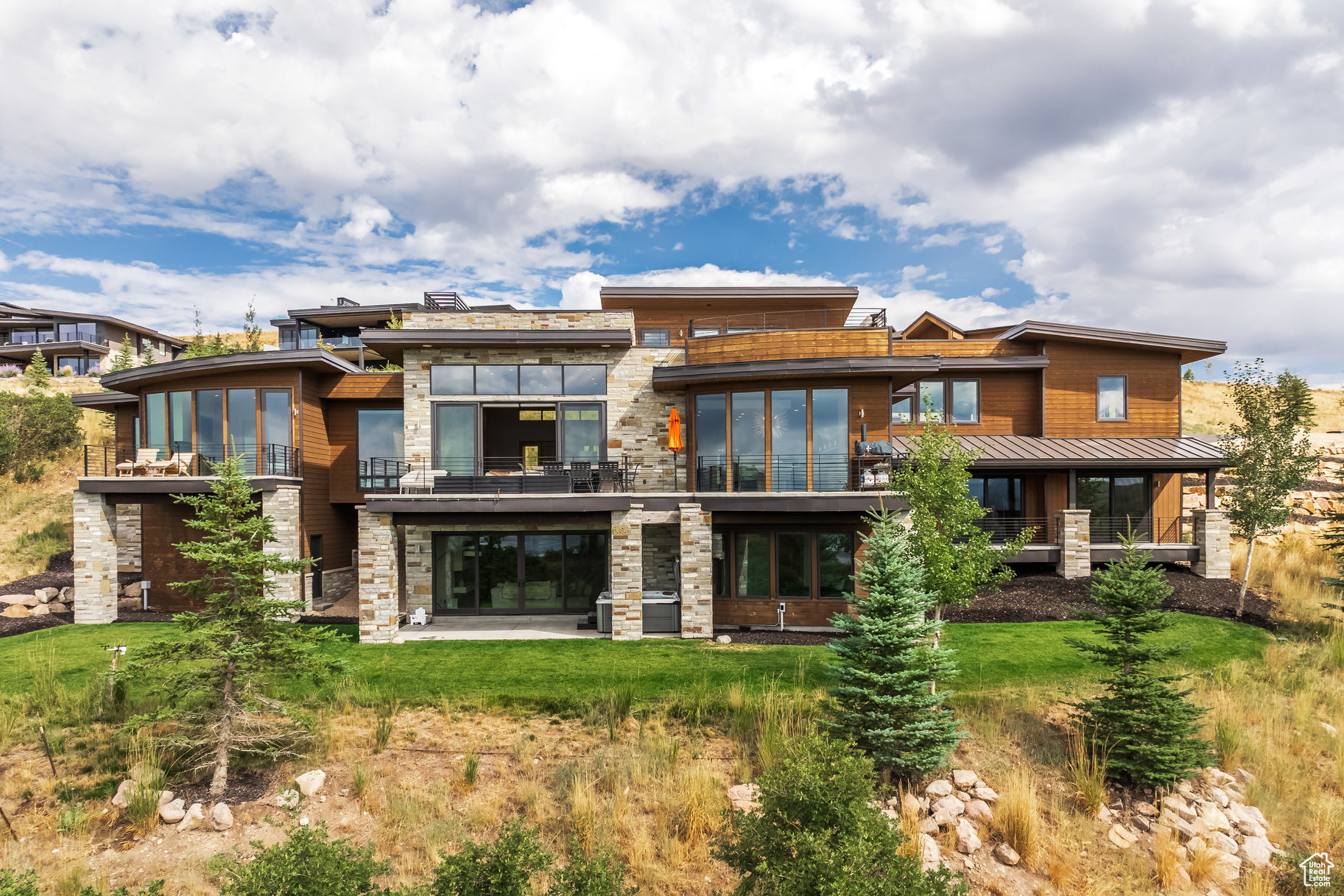DEER VISTA - Residential