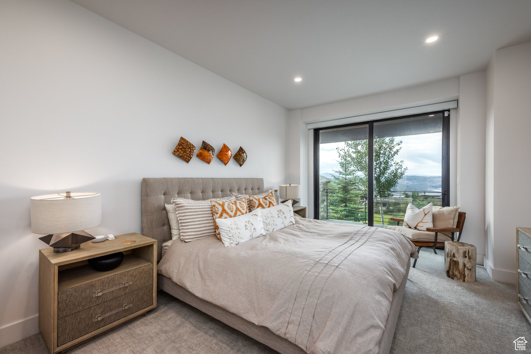 DEER VISTA - Residential