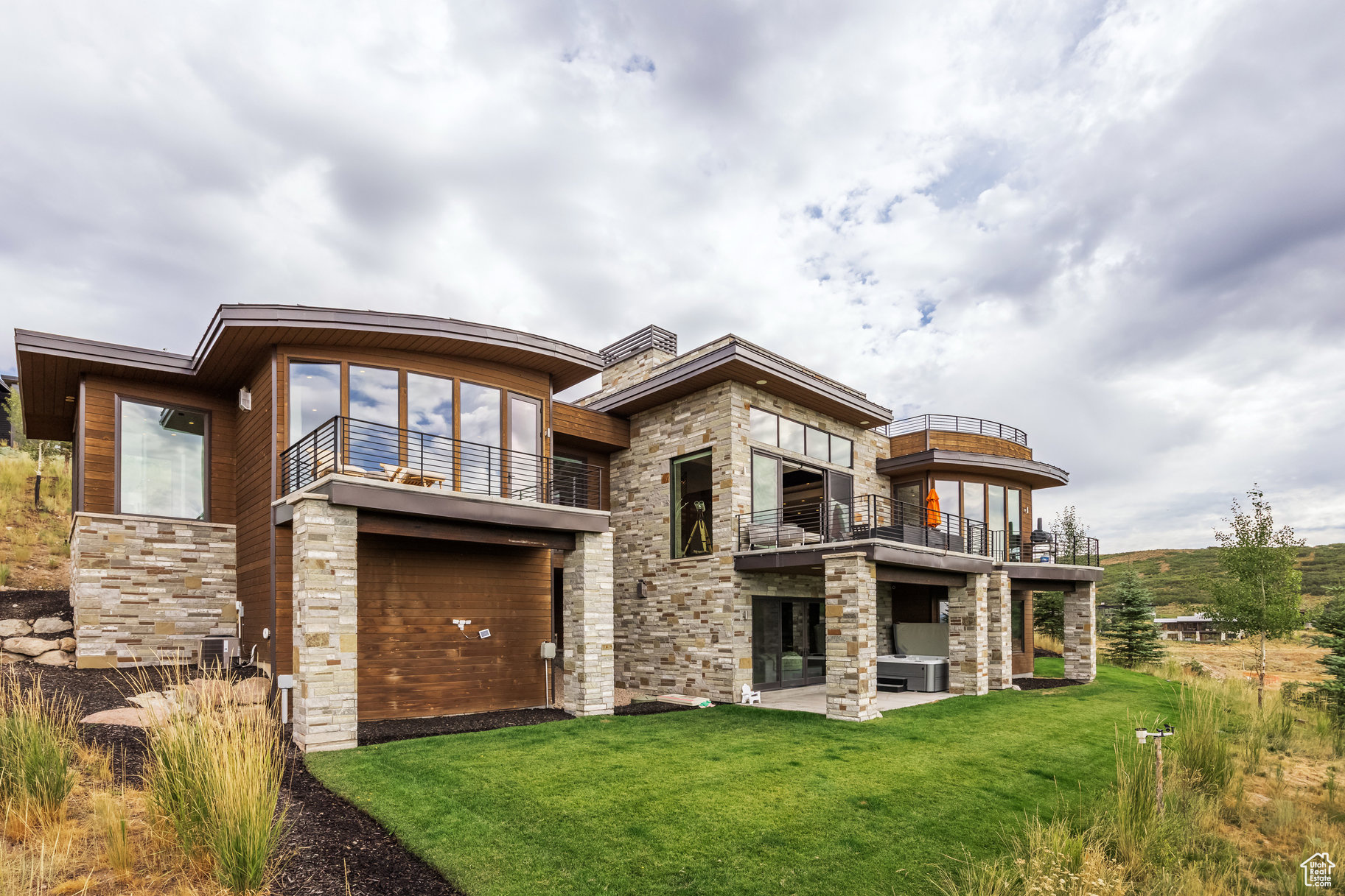 DEER VISTA - Residential