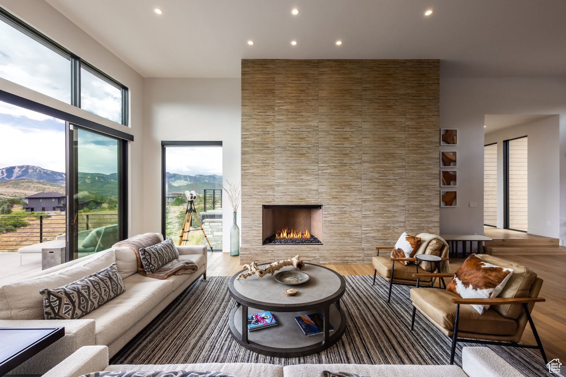 DEER VISTA - Residential