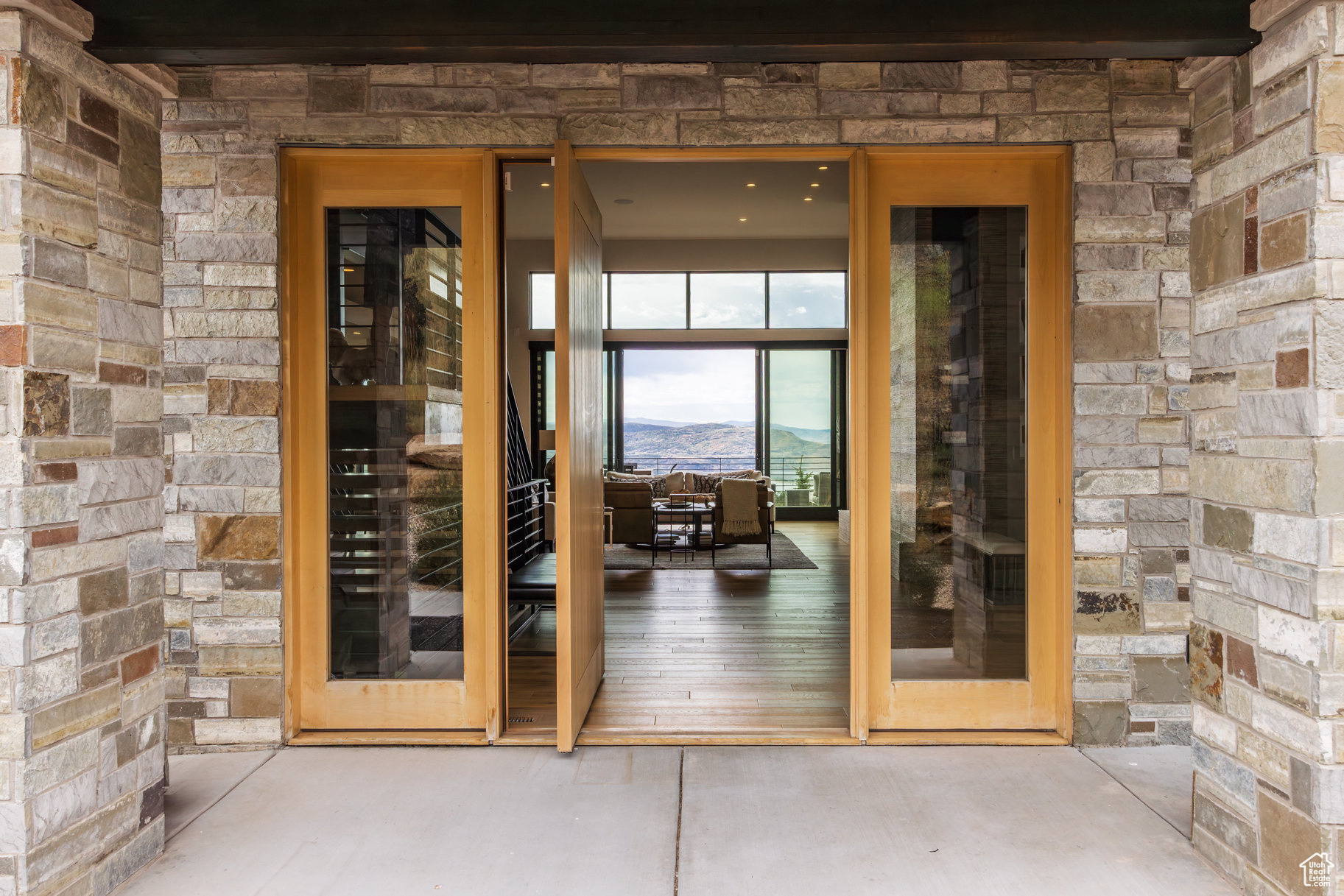 DEER VISTA - Residential