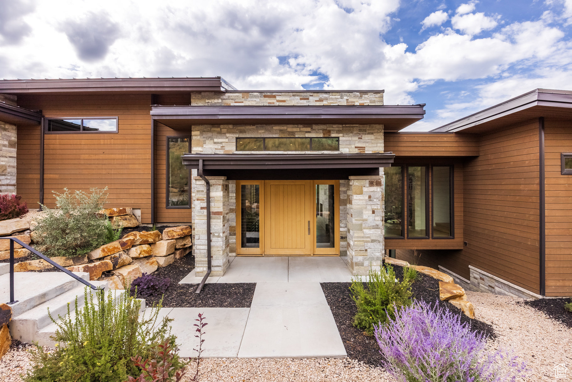 DEER VISTA - Residential