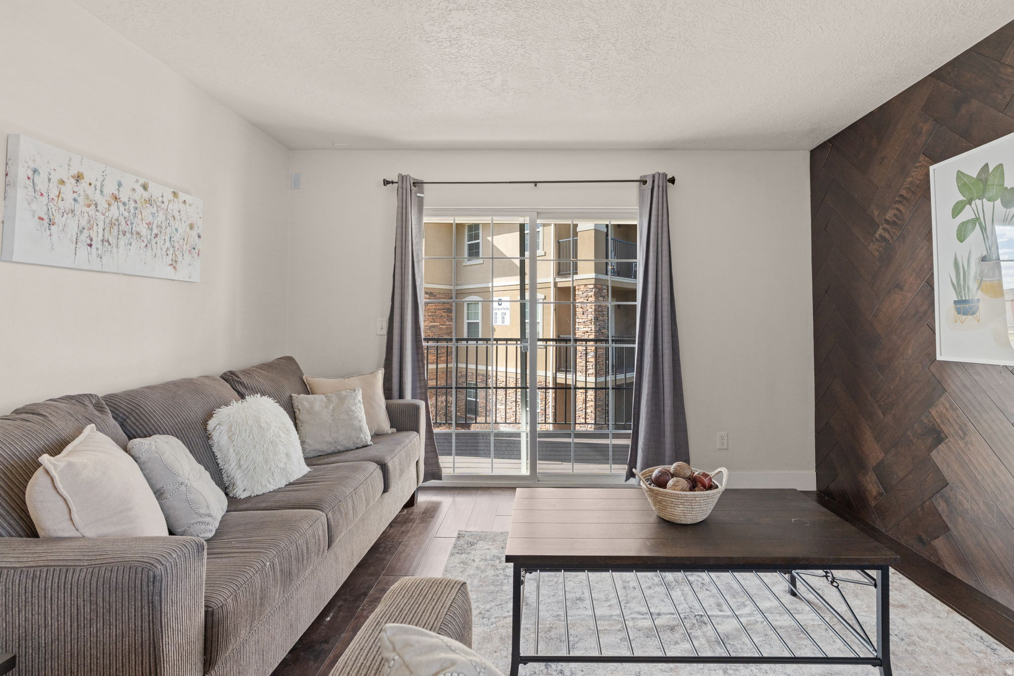 DRAPER PEAKS CONDOMINIUMS PHASE 4 - Residential