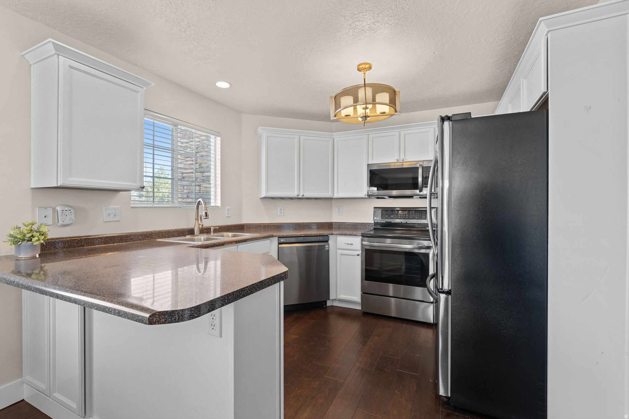 DRAPER PEAKS CONDOMINIUMS PHASE 4 - Residential