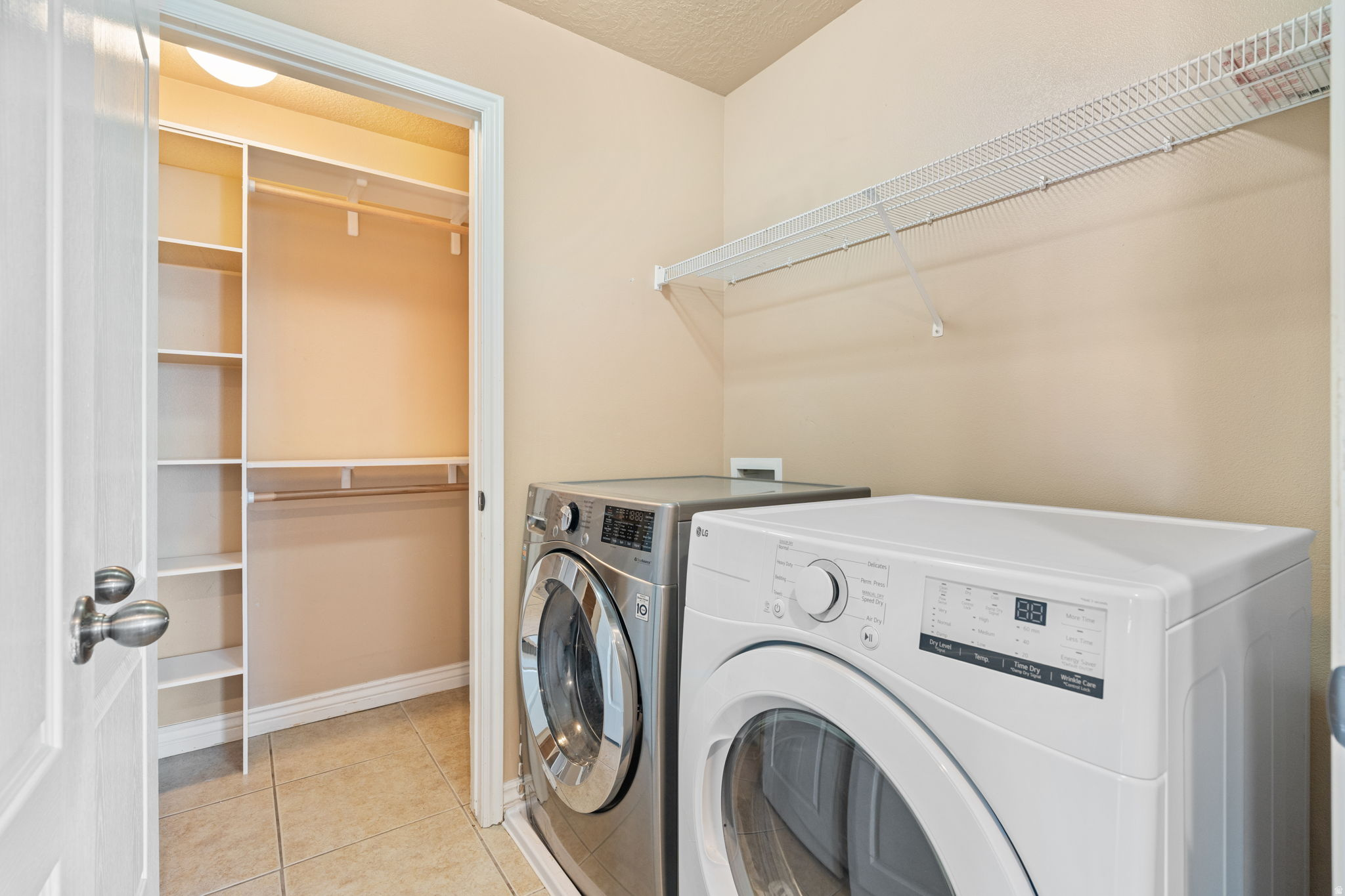 DRAPER PEAKS CONDOMINIUMS PHASE 4 - Residential