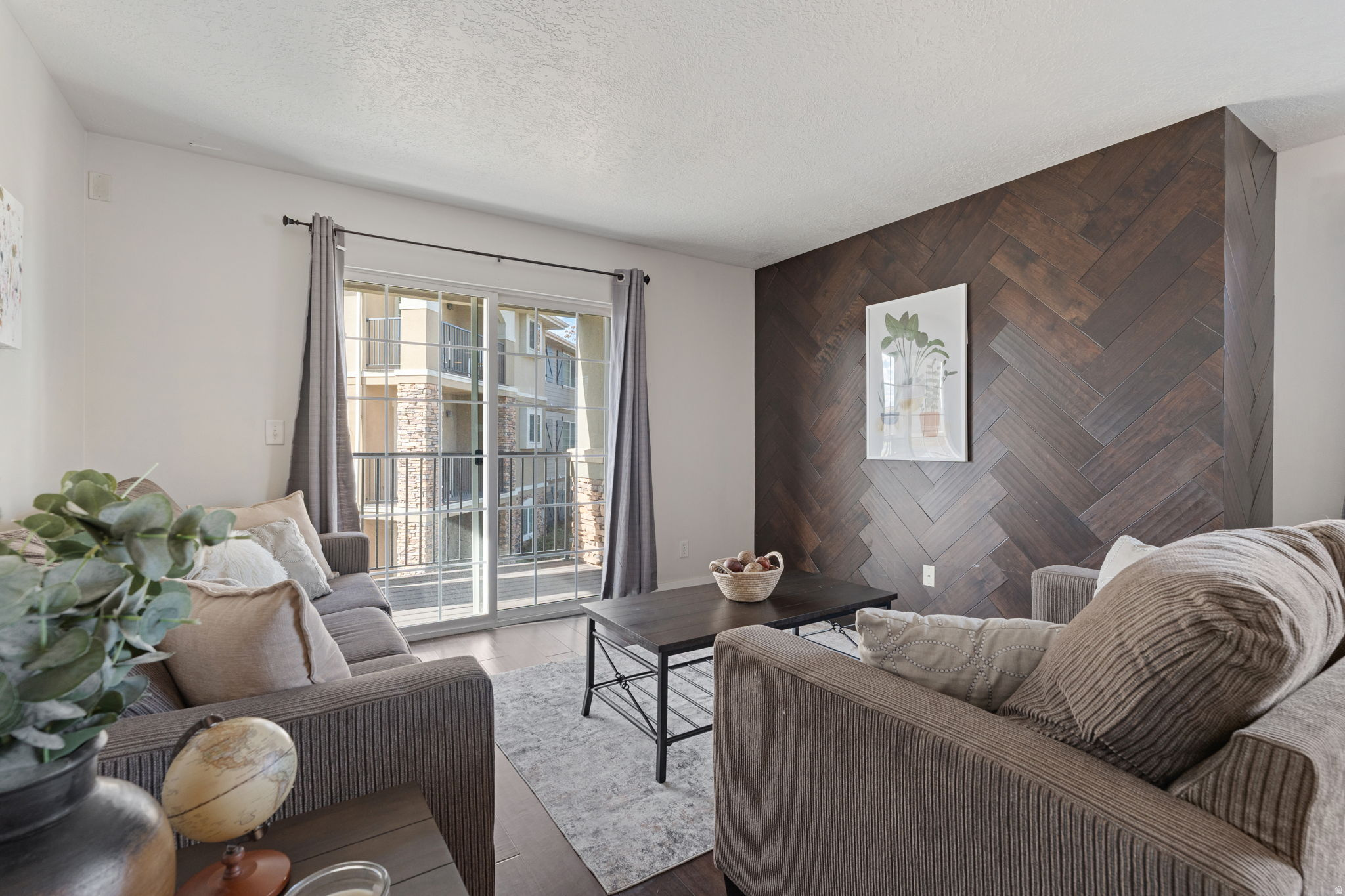 DRAPER PEAKS CONDOMINIUMS PHASE 4 - Residential