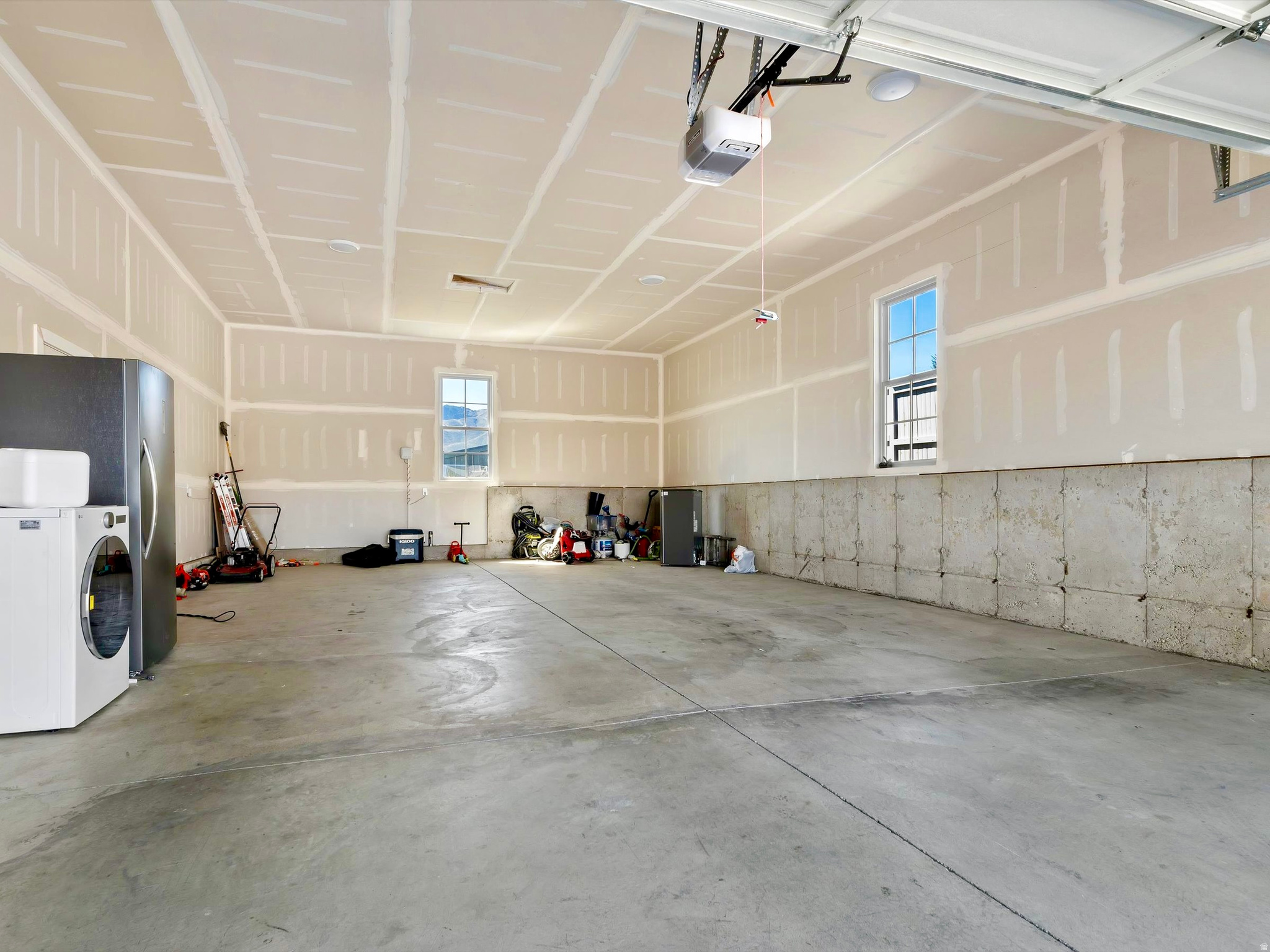 BEACON POINTE - Residential