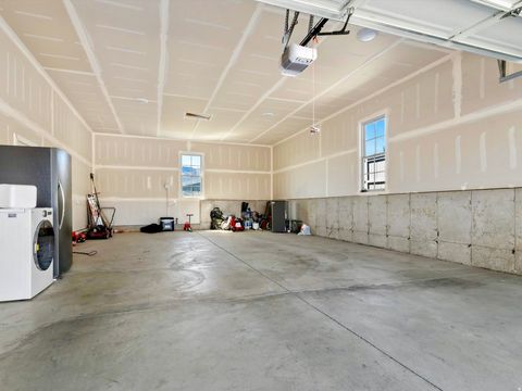 Tiny photo for 563 W FOUNDERS BLVD, Saratoga Springs, UT 84045 (MLS # 2148956)