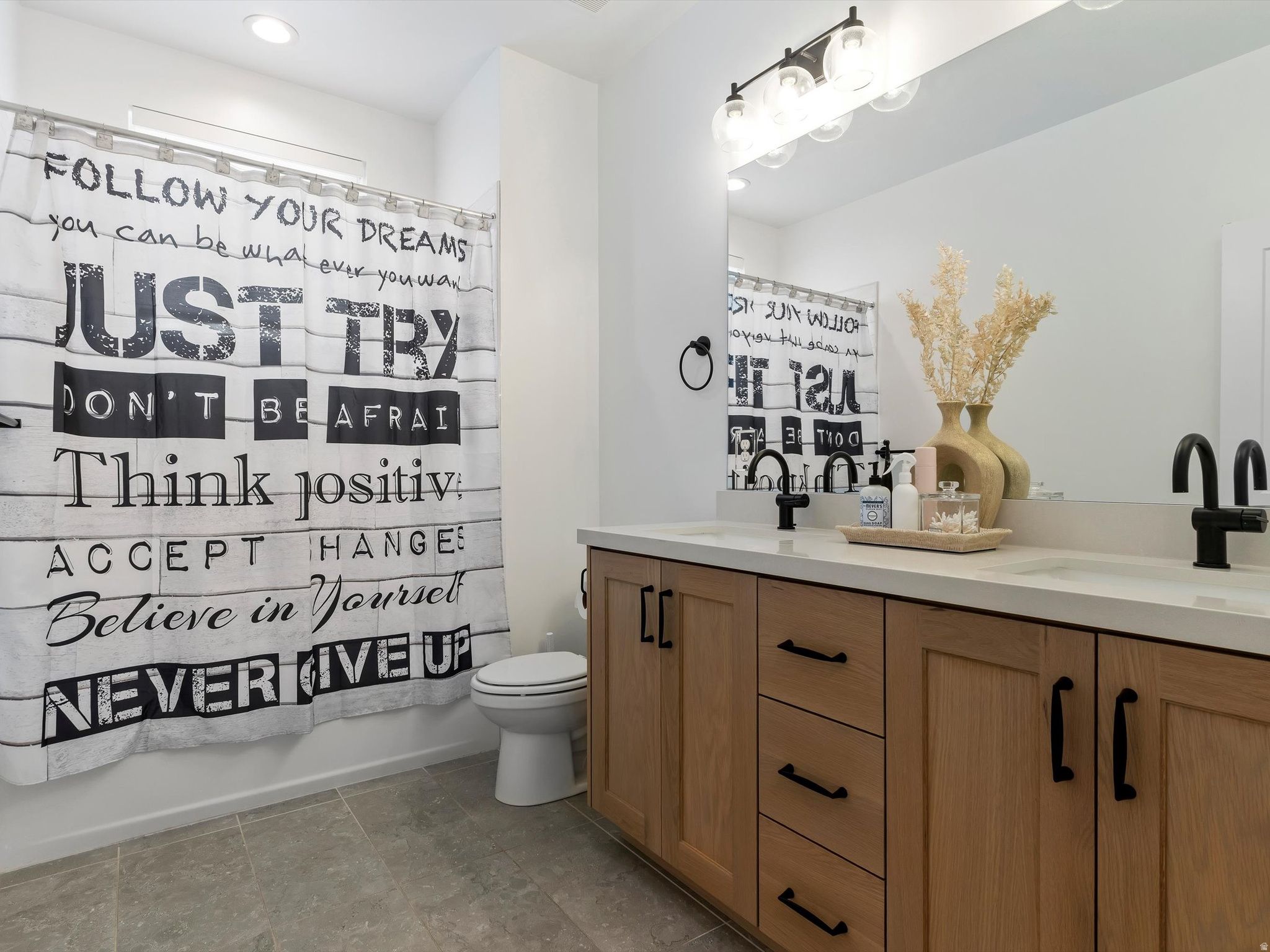 BEACON POINTE - Residential