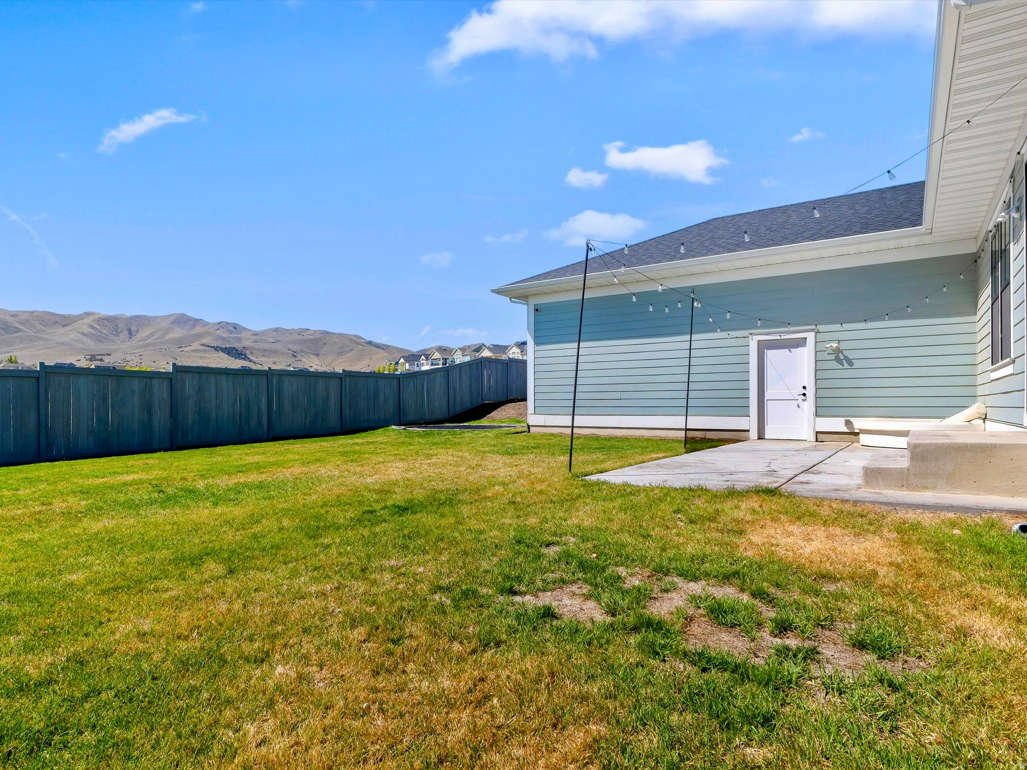 BEACON POINTE - Residential