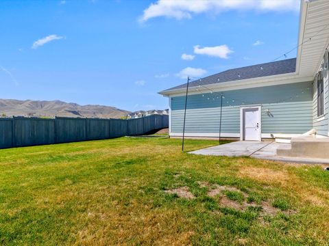 Tiny photo for 563 W FOUNDERS BLVD, Saratoga Springs, UT 84045 (MLS # 2148956)
