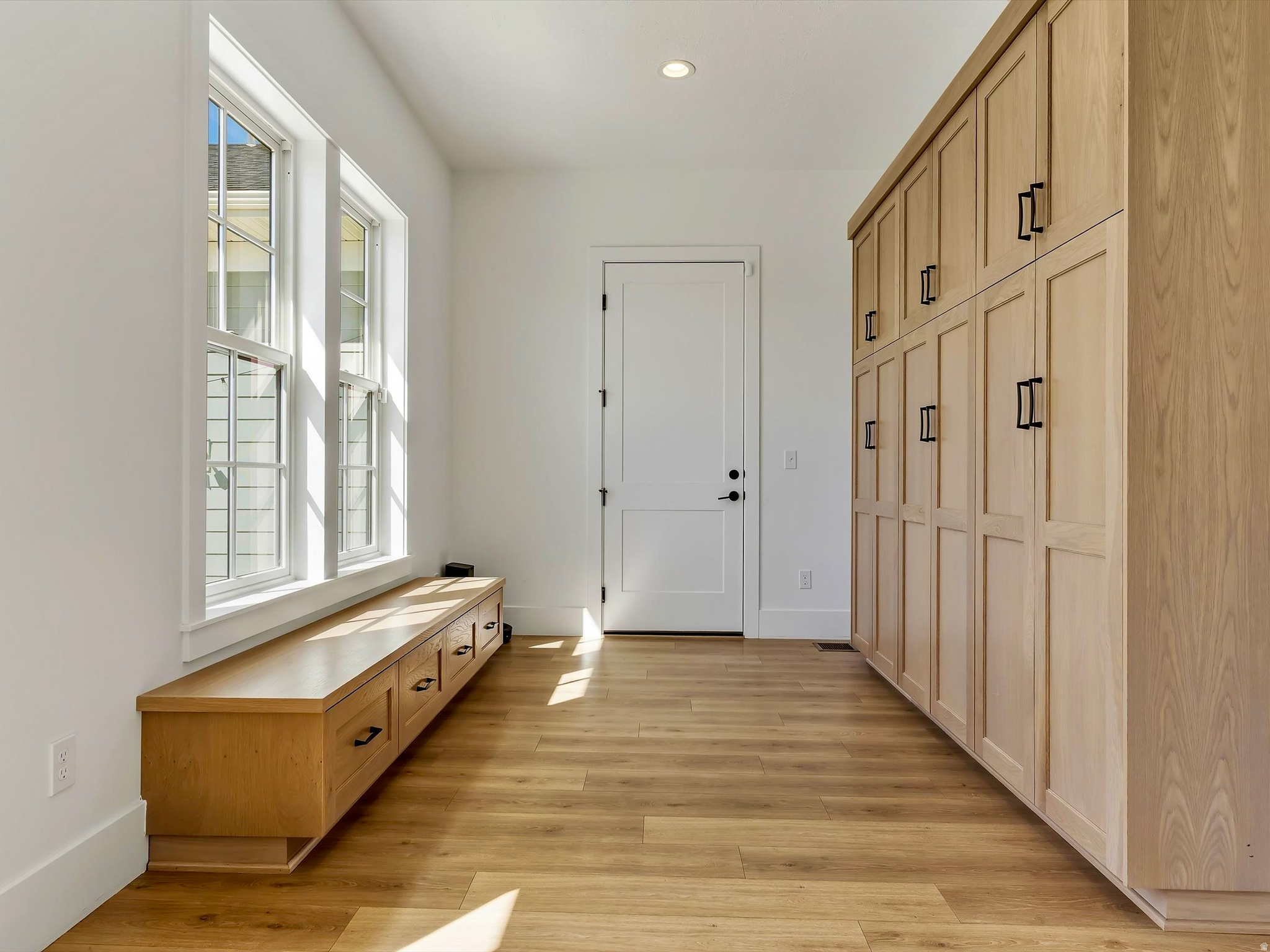 BEACON POINTE - Residential