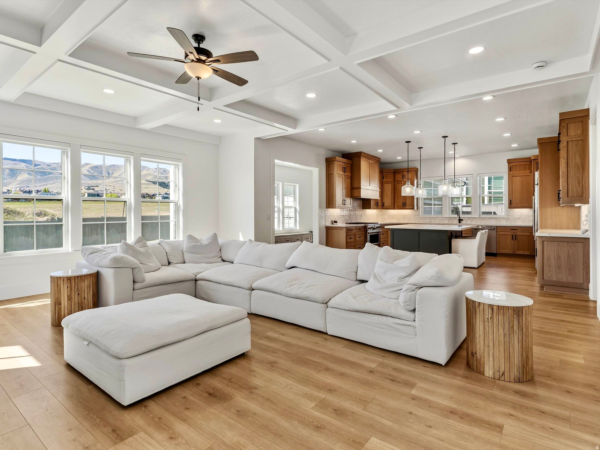 BEACON POINTE - Residential