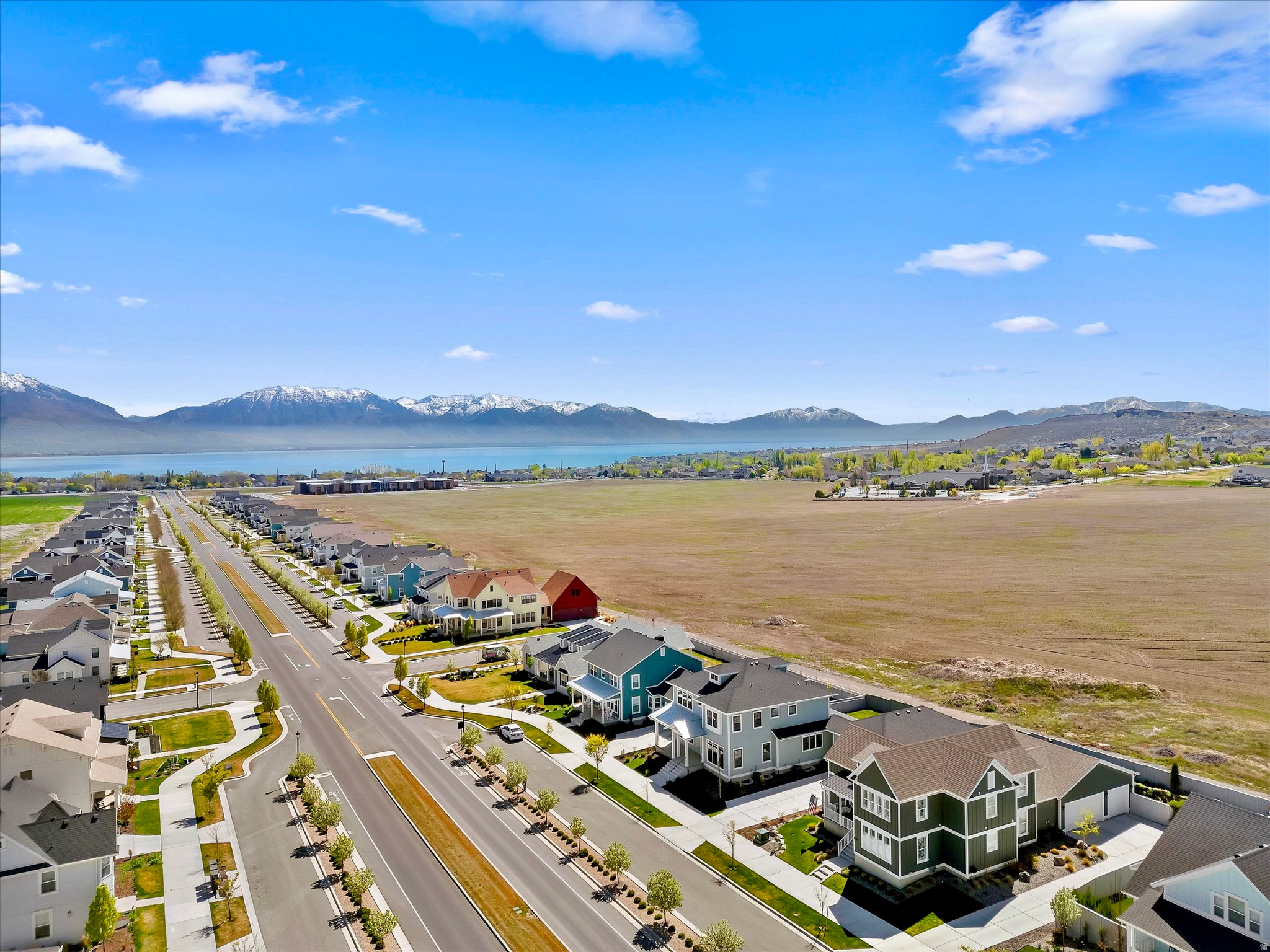 BEACON POINTE - Residential