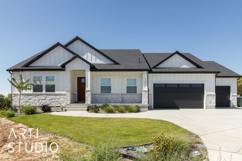 Tiny photo for 1302 E SUNSET CT. Ct, Ogden, UT 84403 (MLS # 2102963)