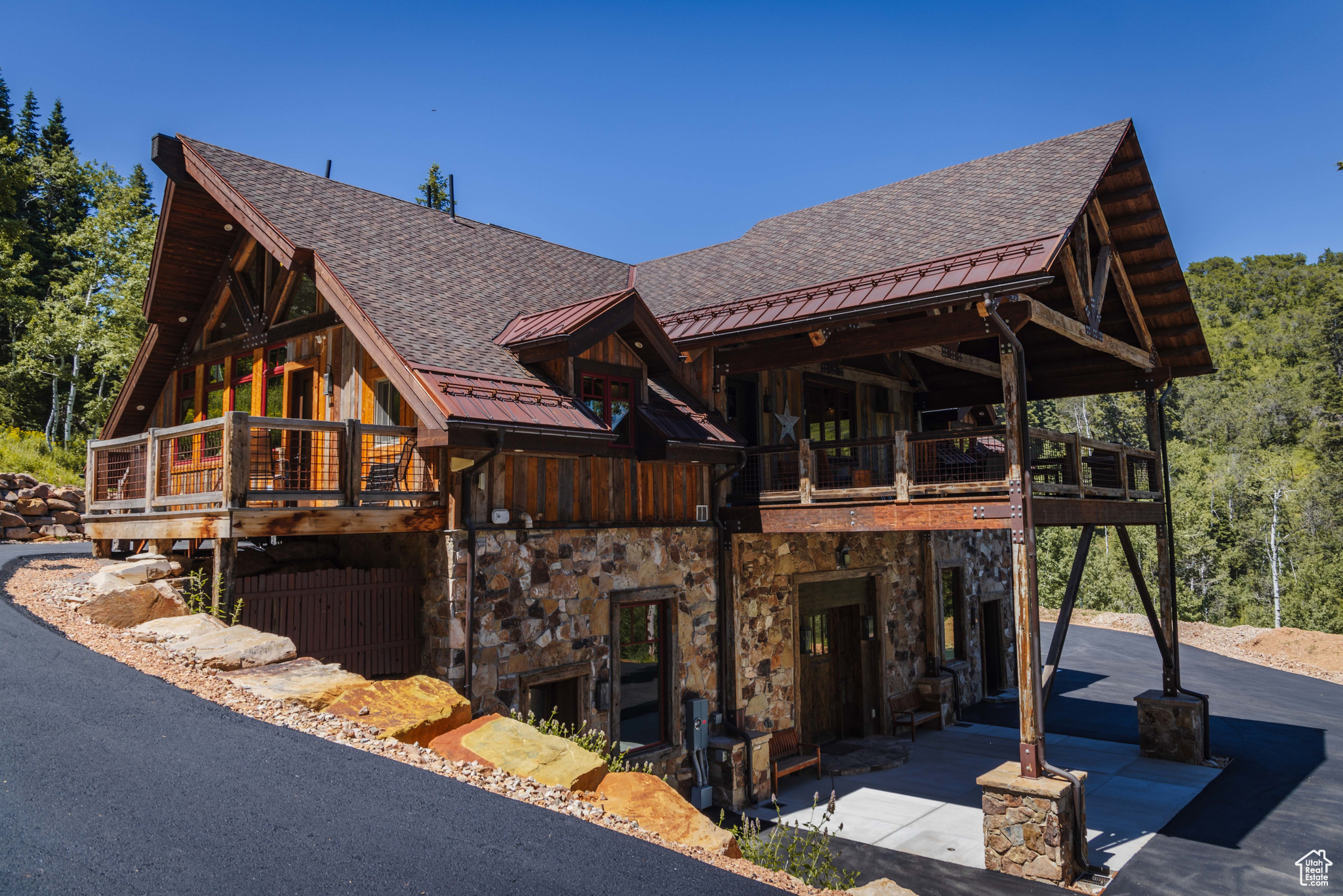 PINE MEADOW RANCH - Residential