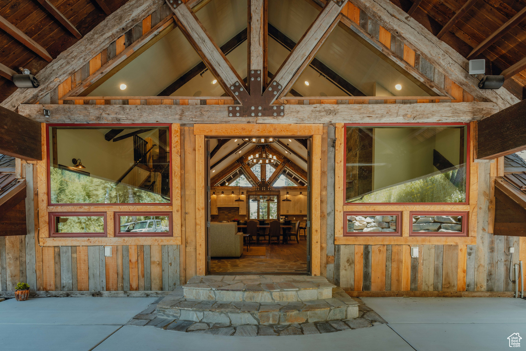 PINE MEADOW RANCH - Residential