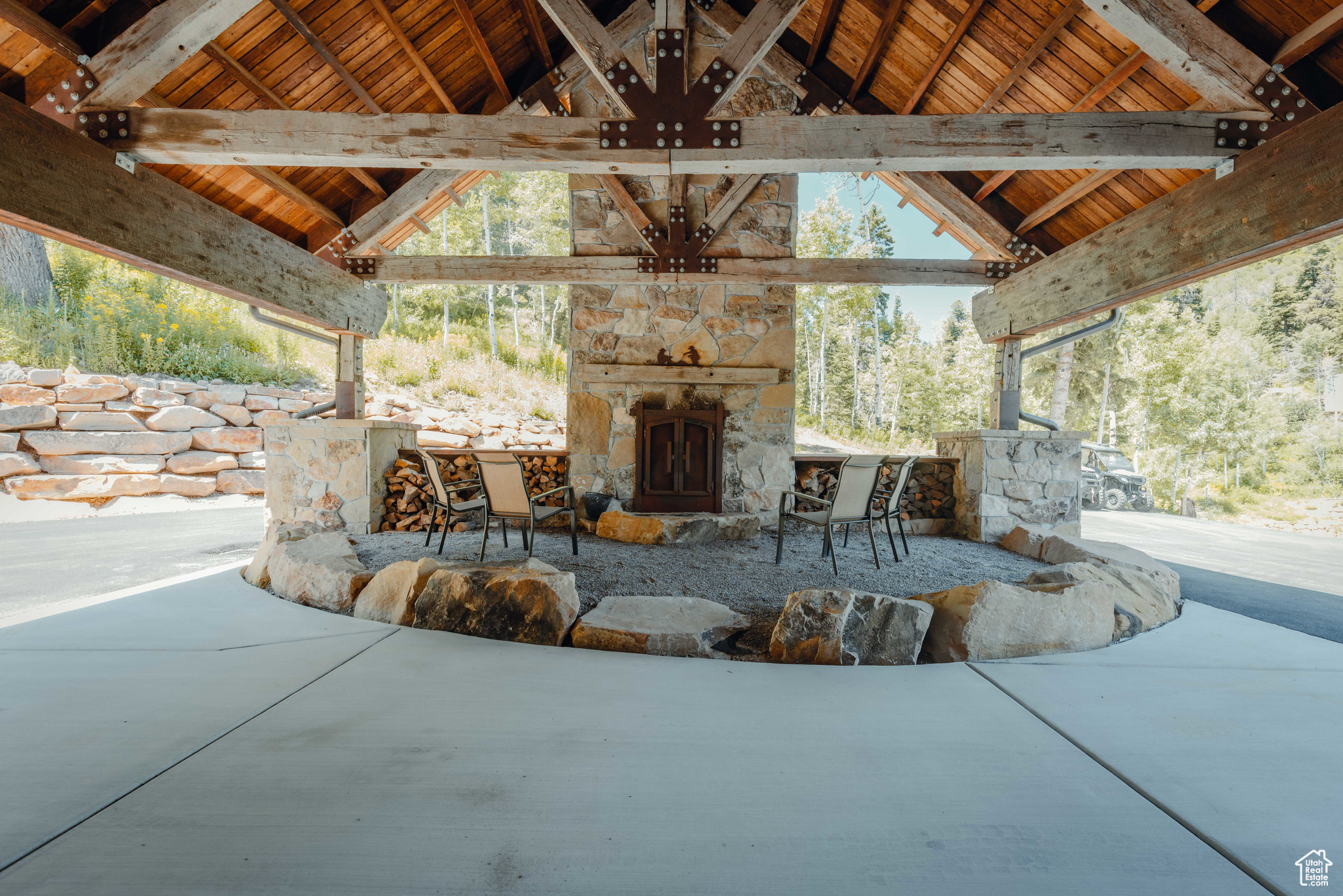 PINE MEADOW RANCH - Residential