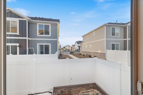 Tiny photo for 1786 E EAGLE LN, Eagle Mountain, UT 84005 (MLS # 2122973)