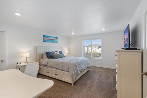 Tiny photo for 1786 E EAGLE LN, Eagle Mountain, UT 84005 (MLS # 2122973)