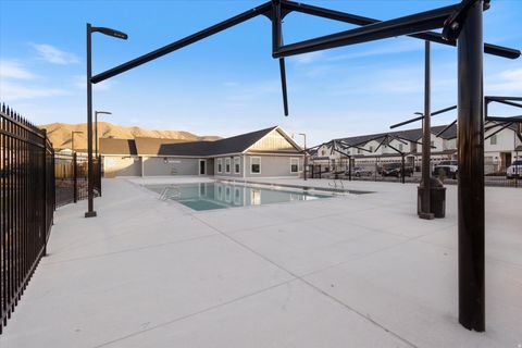 Tiny photo for 1786 E EAGLE LN, Eagle Mountain, UT 84005 (MLS # 2122973)
