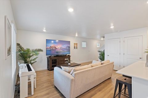 Tiny photo for 1786 E EAGLE LN, Eagle Mountain, UT 84005 (MLS # 2122973)