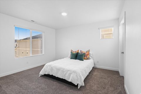 Tiny photo for 1786 E EAGLE LN, Eagle Mountain, UT 84005 (MLS # 2122973)