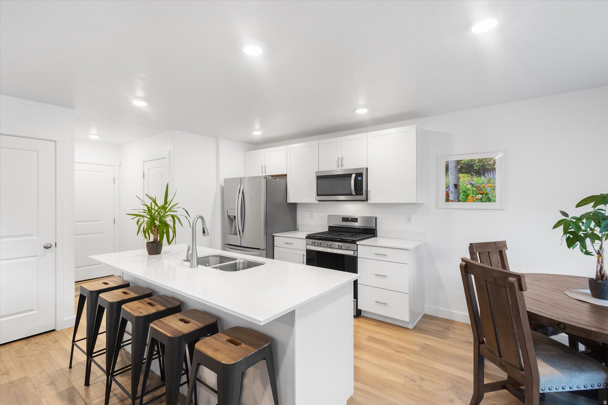 EAGLE POINT - Residential