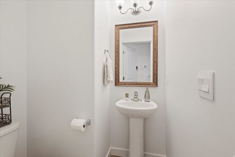 Tiny photo for 1786 E EAGLE LN, Eagle Mountain, UT 84005 (MLS # 2122973)