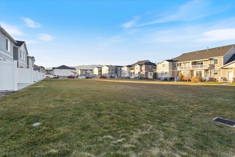 Tiny photo for 1786 E EAGLE LN, Eagle Mountain, UT 84005 (MLS # 2122973)