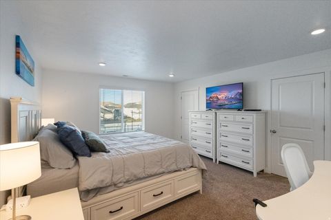 Tiny photo for 1786 E EAGLE LN, Eagle Mountain, UT 84005 (MLS # 2122973)