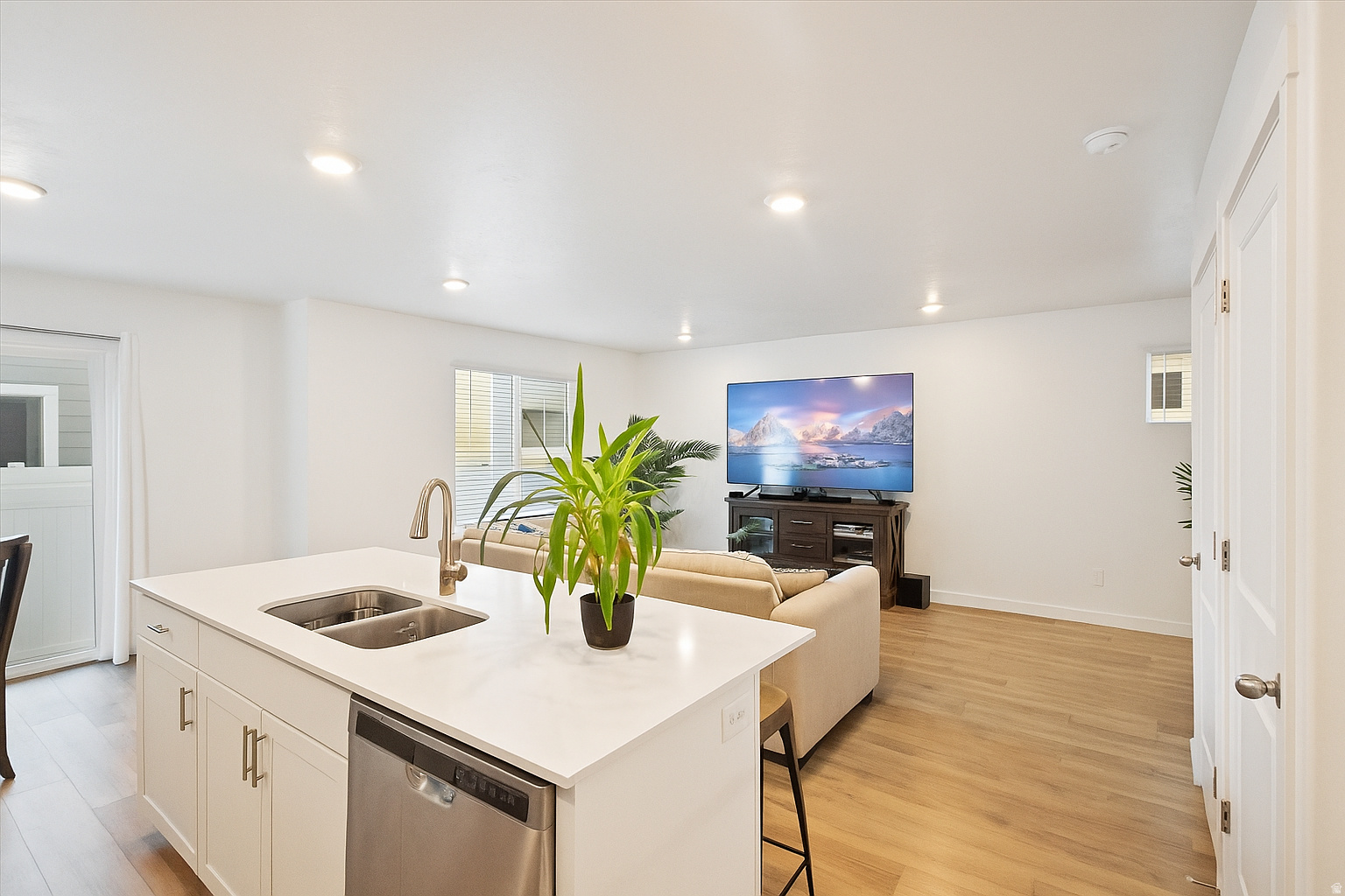 EAGLE POINT - Residential