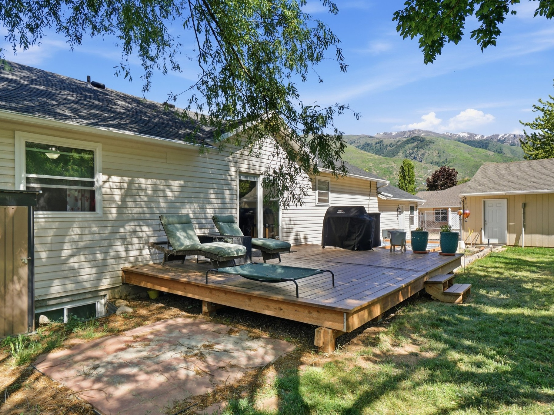 CEDAR BENCH - Residential