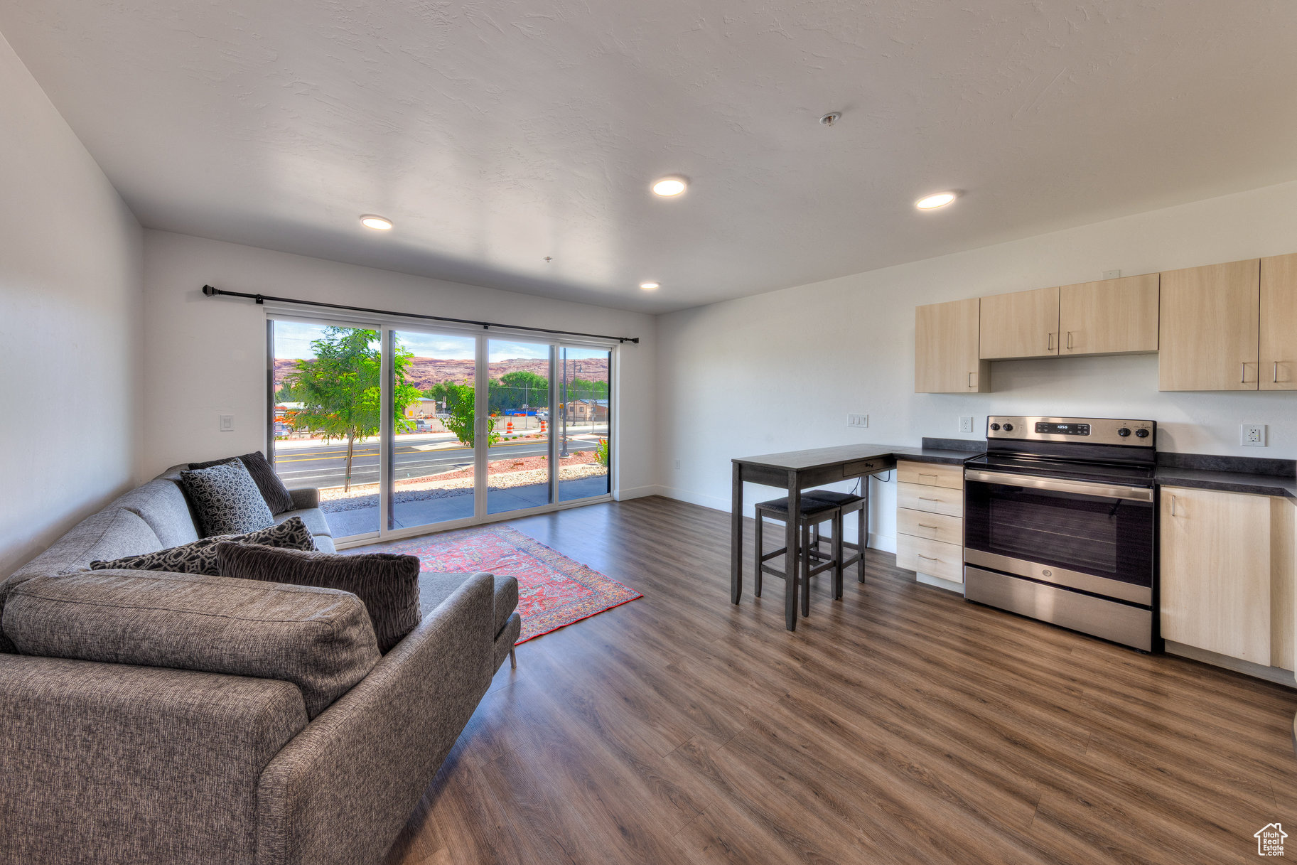 KANE CREEK CONDOS - Residential