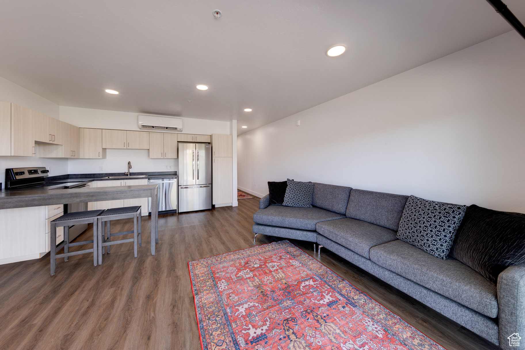 KANE CREEK CONDOS - Residential