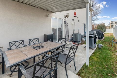 Tiny photo for 353 E NEWSOME PARK LN, South Salt Lake, UT 84115 (MLS # 2127699)