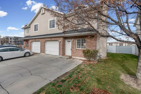 Tiny photo for 353 E NEWSOME PARK LN, South Salt Lake, UT 84115 (MLS # 2127699)