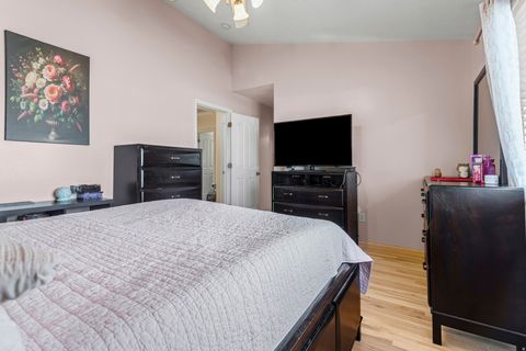 Tiny photo for 353 E NEWSOME PARK LN, South Salt Lake, UT 84115 (MLS # 2127699)