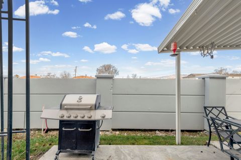 Tiny photo for 353 E NEWSOME PARK LN, South Salt Lake, UT 84115 (MLS # 2127699)