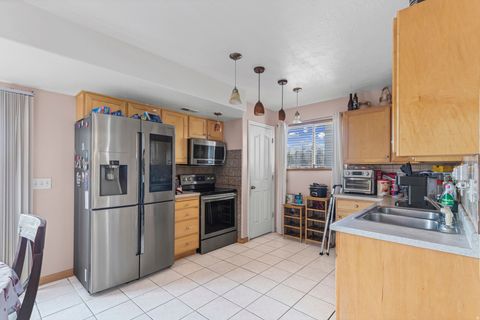 Tiny photo for 353 E NEWSOME PARK LN, South Salt Lake, UT 84115 (MLS # 2127699)