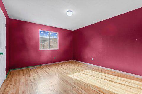 Tiny photo for 353 E NEWSOME PARK LN, South Salt Lake, UT 84115 (MLS # 2127699)