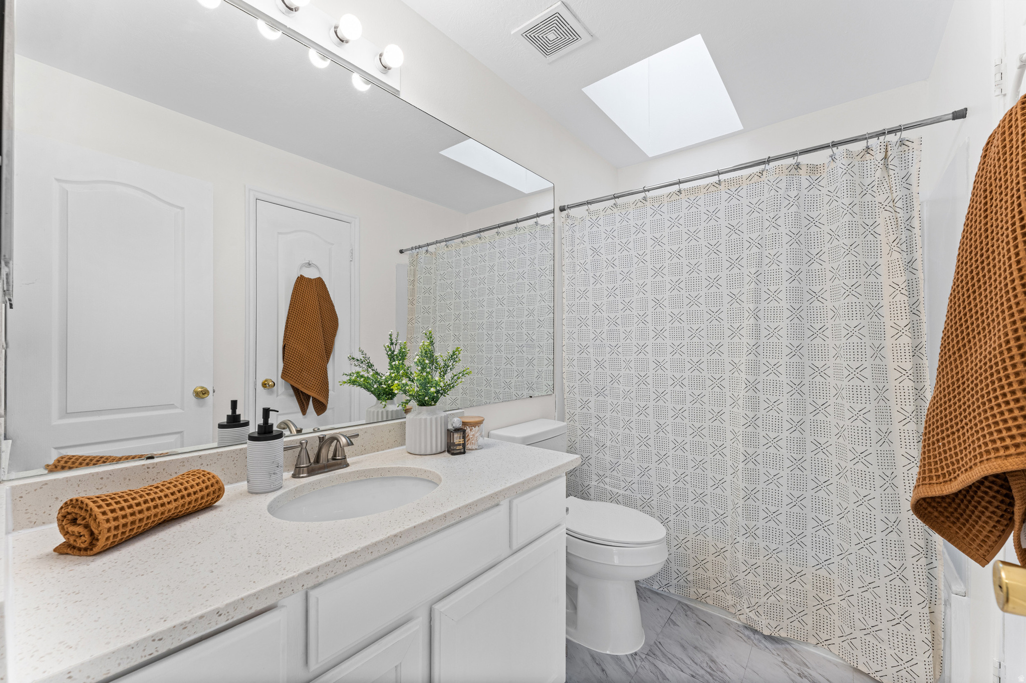 SETTLERS POINT - Residential