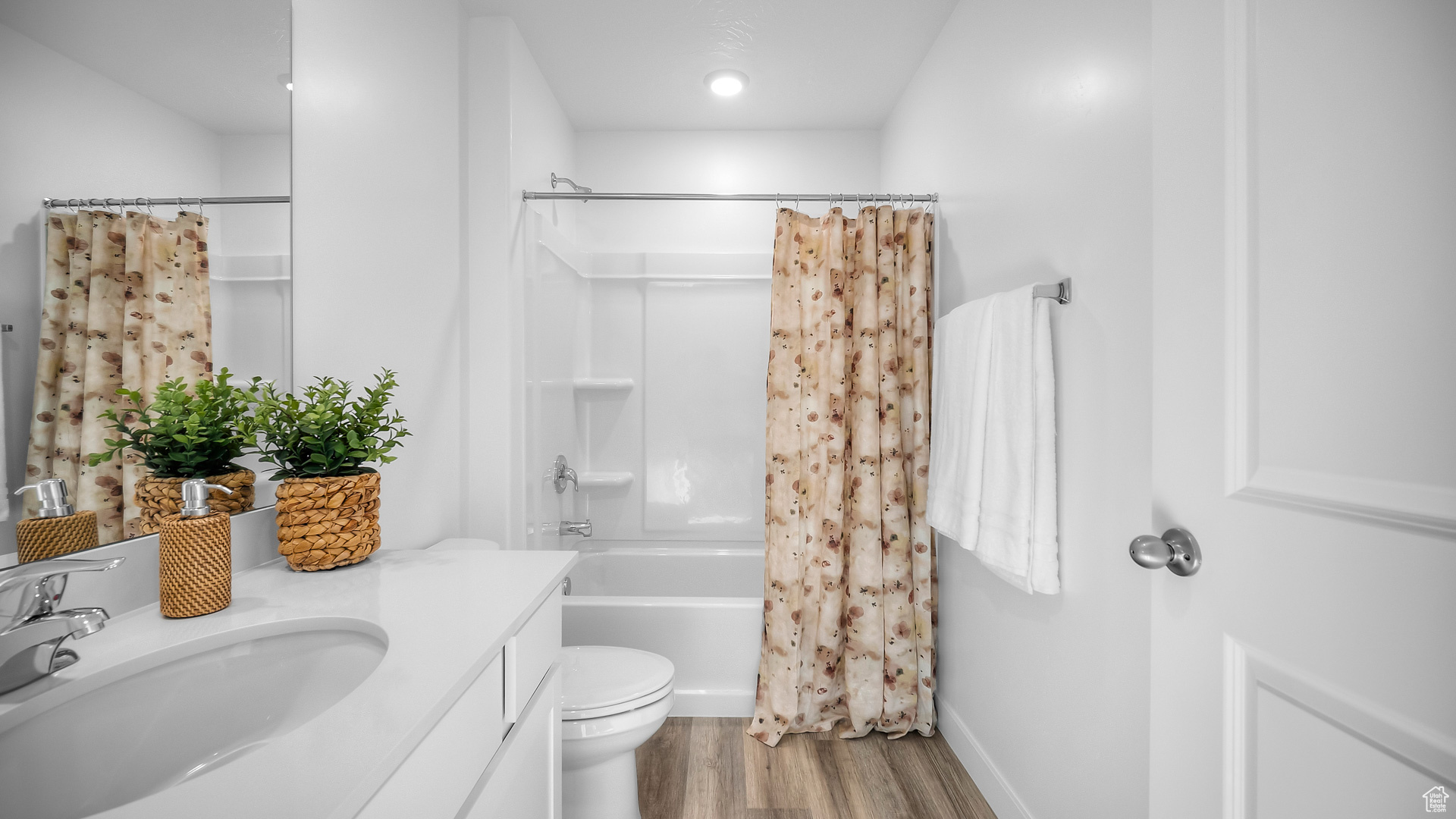 IRON TOP AT LONG VALLEY - Residential